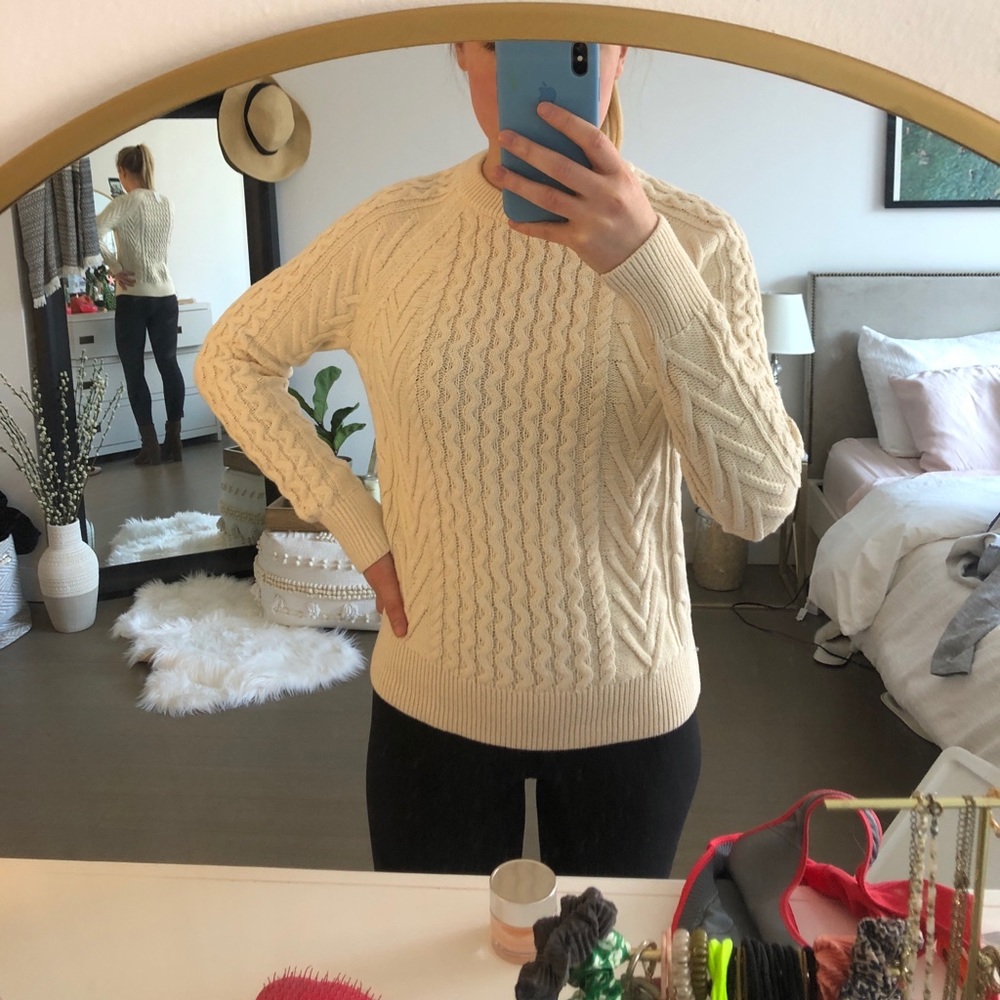 NEW Gap Cable-knit Sweater